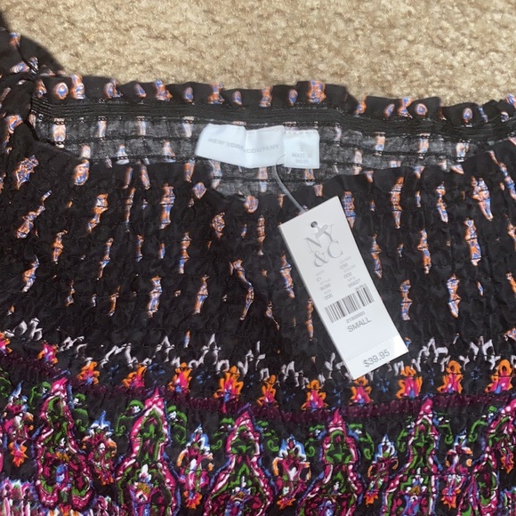 Bohemian patterned crop top New York & Company - Picture 3 of 5